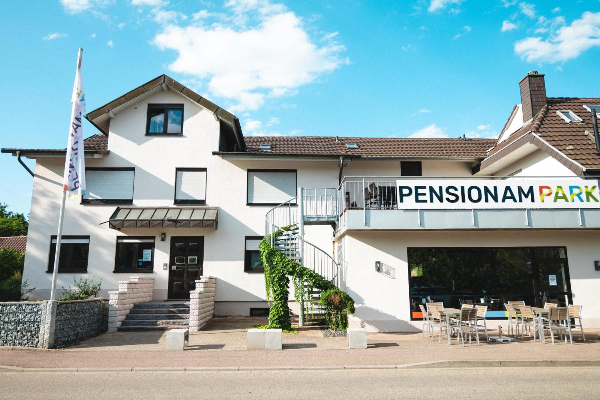 Pension Am Park Rust Buitenkant foto